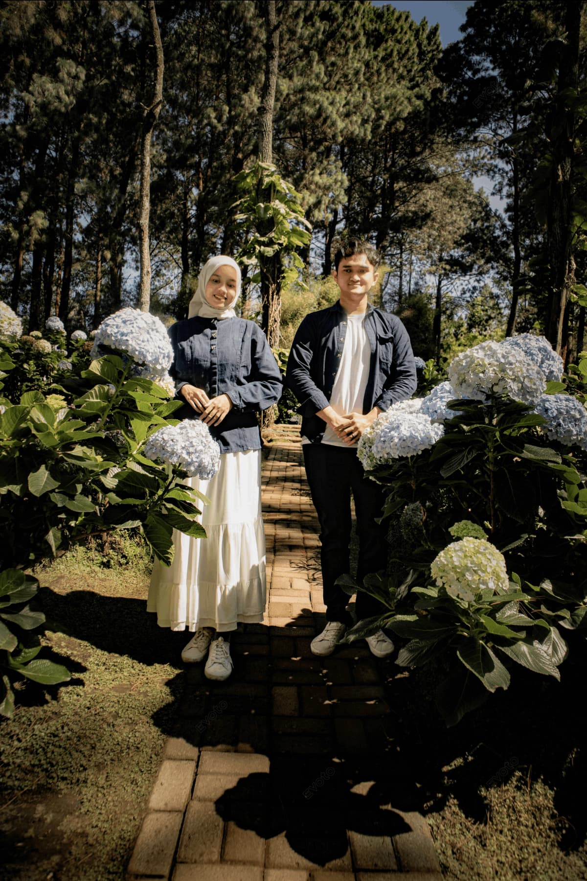 Farah & Aris moment 11