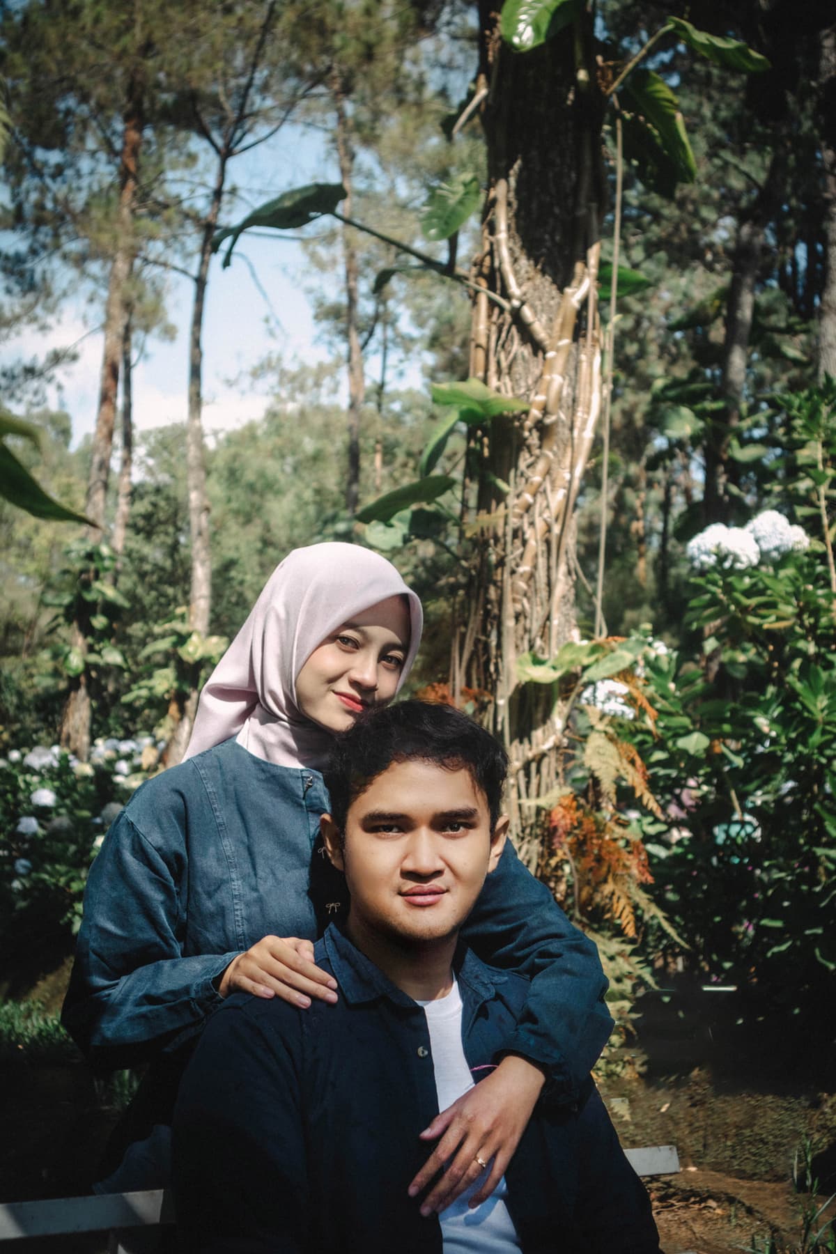 Farah & Aris moment 12