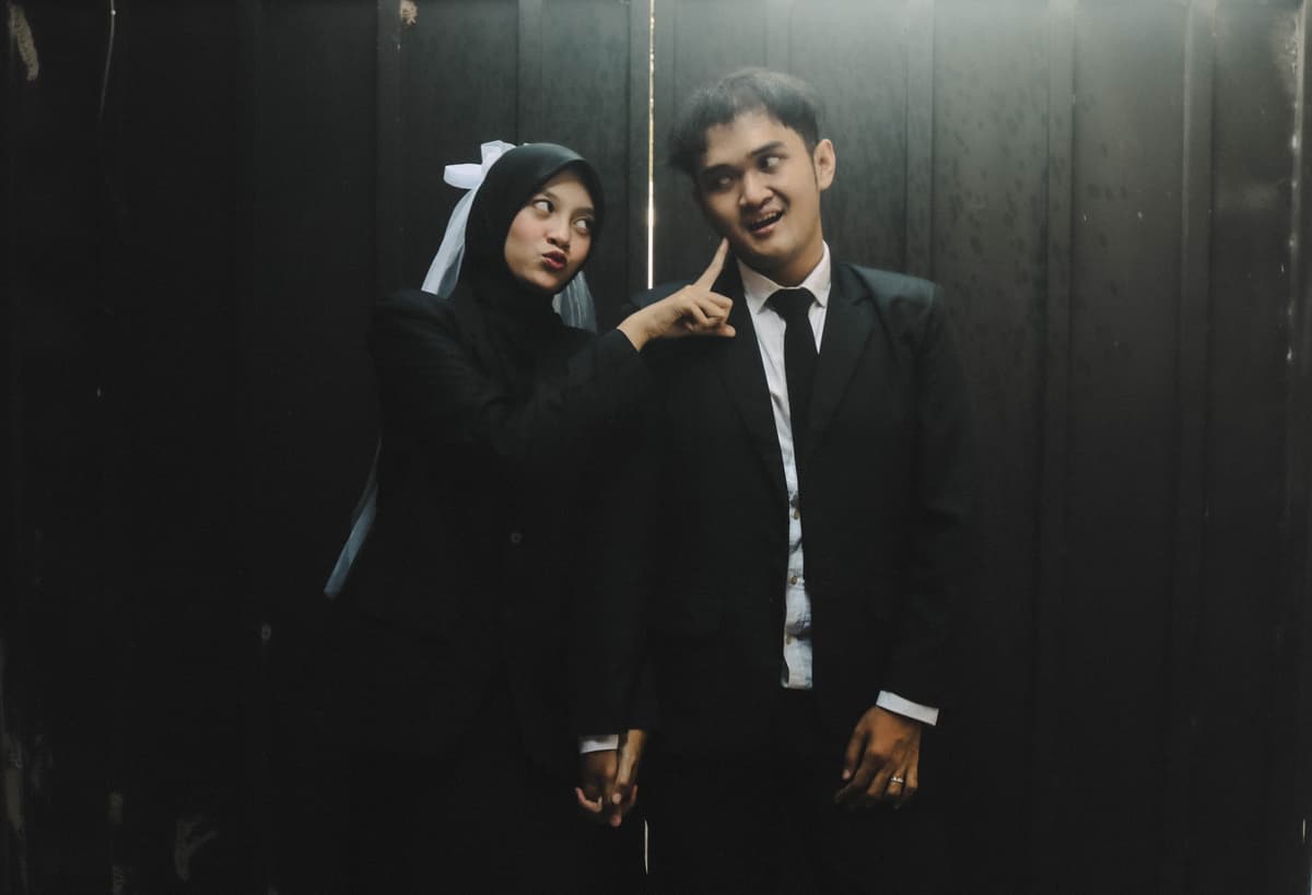 Farah & Aris moment 3